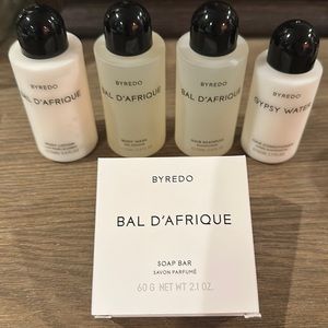 BYREDO travel toilette kit